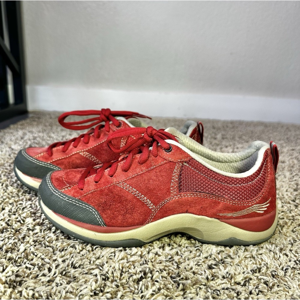 Dansko Paisley Shoes Red Womens Suede Vibram Waterproof EU 36 US 5.5/6
